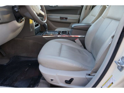 2010 Chrysler 300  Limited