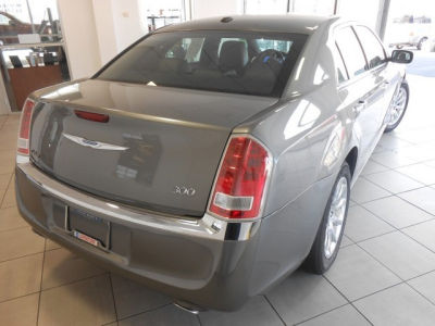 2012 Chrysler 300  Limited