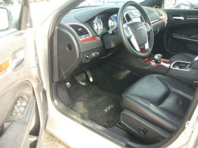 2012 Chrysler 300  Limited