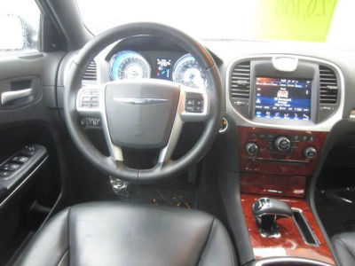 2012 Chrysler 300  Limited