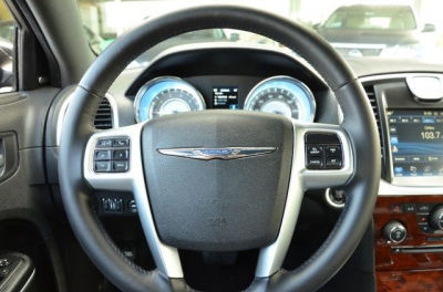 2012 Chrysler 300  Limited