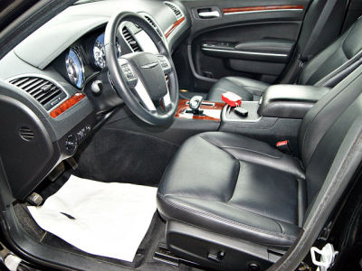 2012 Chrysler 300  Limited