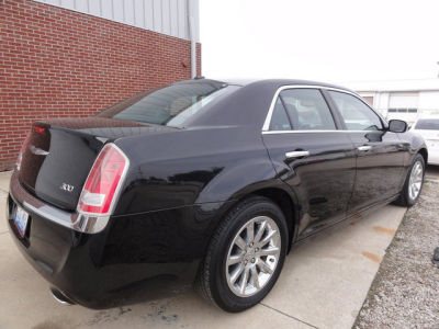 2012 Chrysler 300  Limited