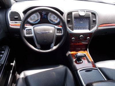 2012 Chrysler 300  Limited