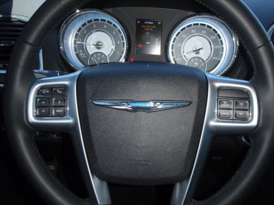 2012 Chrysler 300  Limited