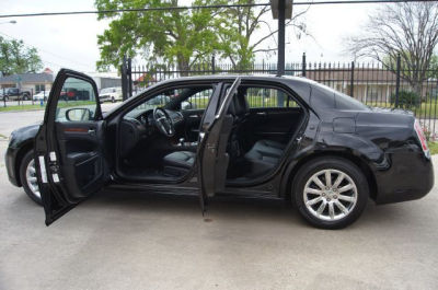 2012 Chrysler 300  Limited