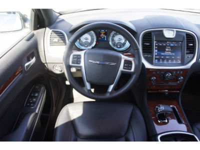 2012 Chrysler 300  Limited