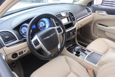 2012 Chrysler 300  Limited