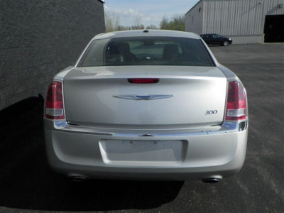 2012 Chrysler 300  Limited
