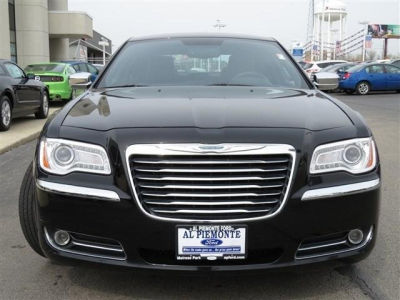 2012 Chrysler 300  Limited