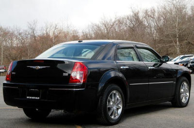 2010 Chrysler 300  Touring/Signature Series