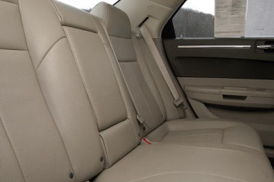 2010 Chrysler 300  Touring/Signature Series