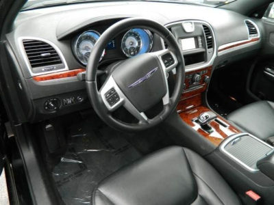 2012 Chrysler 300  Limited