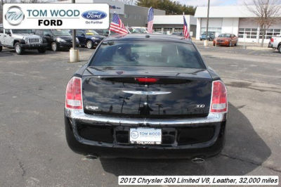 2012 Chrysler 300  Limited