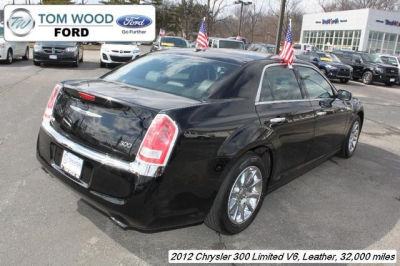 2012 Chrysler 300  Limited