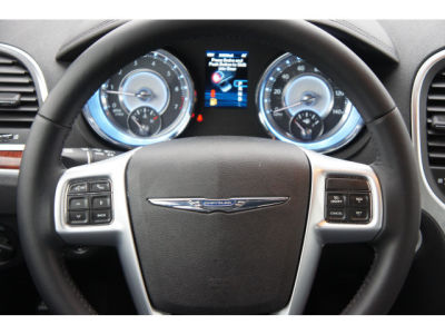 2012 Chrysler 300  Limited