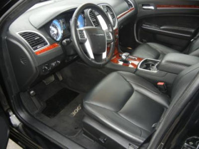 2012 Chrysler 300  Limited