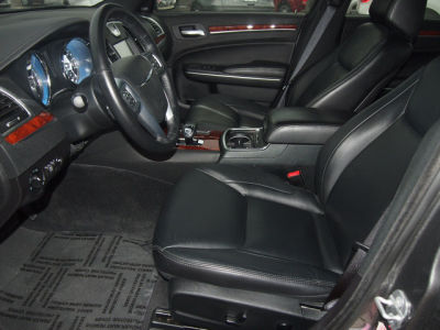 2012 Chrysler 300  Limited