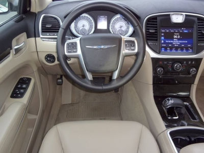 2012 Chrysler 300  Limited