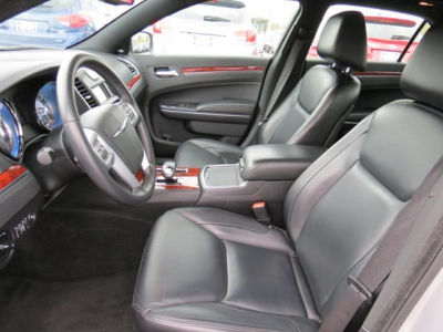 2012 Chrysler 300  Limited
