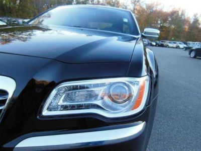 2012 Chrysler 300  Limited