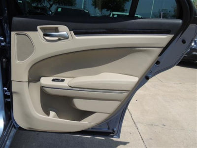 2011 Chrysler 300  Limited