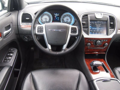 2012 Chrysler 300  Limited