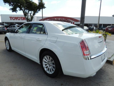 2013 Chrysler 300  Base