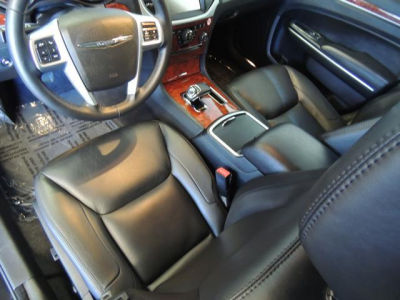 2012 Chrysler 300  Limited
