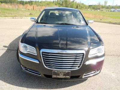 2012 Chrysler 300  Limited