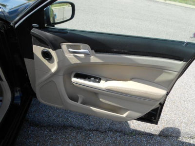 2012 Chrysler 300  Limited