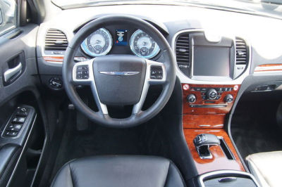 2012 Chrysler 300  Limited
