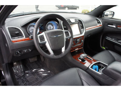 2012 Chrysler 300  Limited