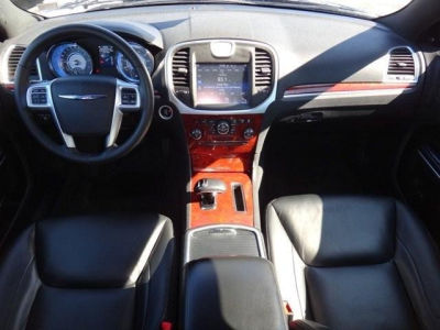 2012 Chrysler 300  Limited