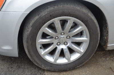 2012 Chrysler 300  Limited