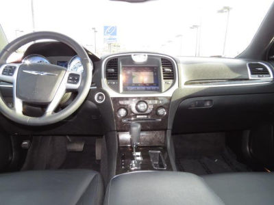 2011 Chrysler 300  Limited