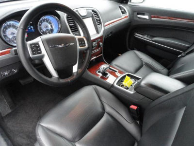 2012 Chrysler 300  Limited