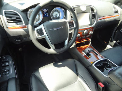 2012 Chrysler 300  Limited