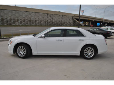2012 Chrysler 300  Limited