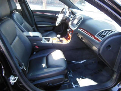 2012 Chrysler 300  Limited