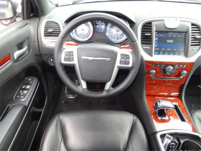 2012 Chrysler 300  Limited