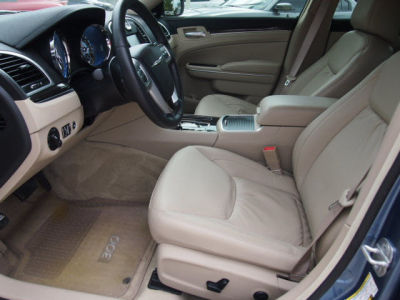 2011 Chrysler 300  Limited