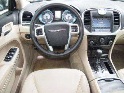 2011 Chrysler 300  Limited