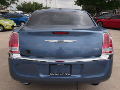 2011 Chrysler 300  Limited