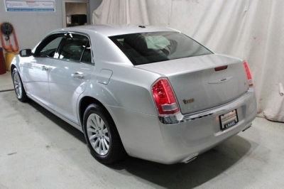 2012 Chrysler 300  4DR SDN RWD