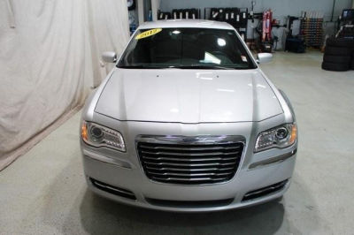2012 Chrysler 300  4DR SDN RWD