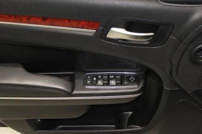 2012 Chrysler 300  4DR SDN RWD