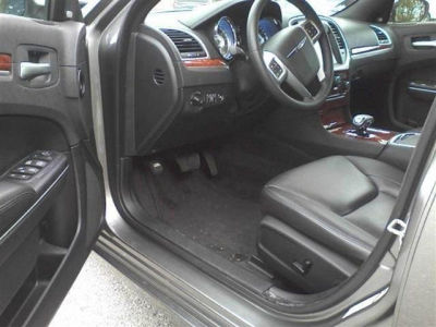 2012 Chrysler 300  Limited