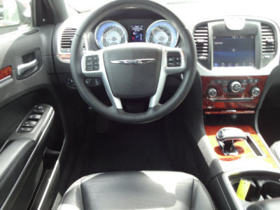 2012 Chrysler 300  Limited