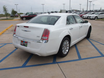 2012 Chrysler 300  Limited